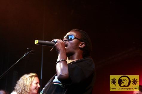 Black Dillinger (ZA) with Urban Tribe 13. Reggae Jam Festival, Bersenbrueck 11. August 2007 (6).JPG